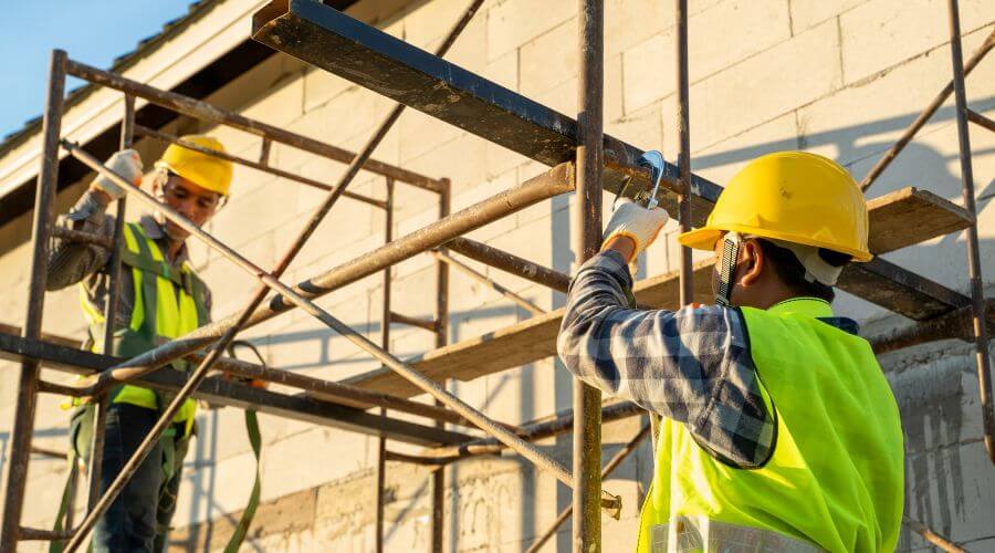 Professional gutter cleaning in Chattanooga, OK